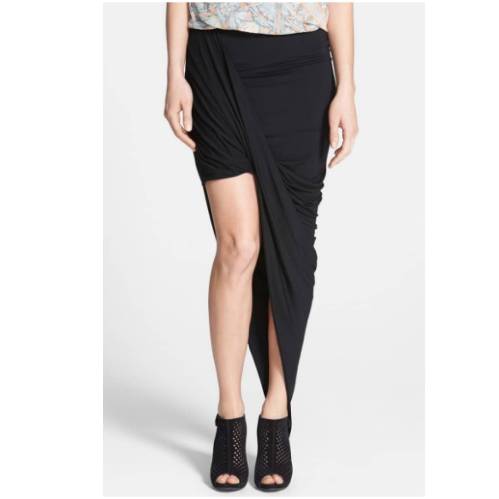 Asymmetrical black skirt